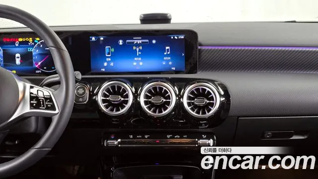 Mercedes-Benz A-Class 2025 — фото 14