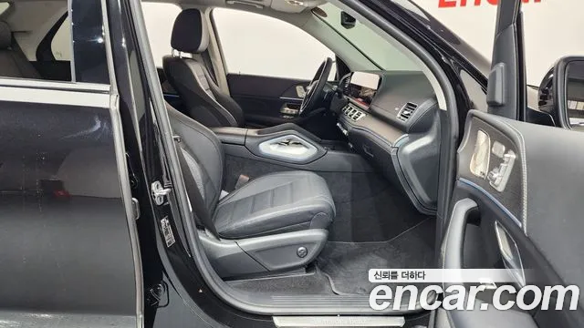 Mercedes-Benz GLE-Class 2024 — фото 11