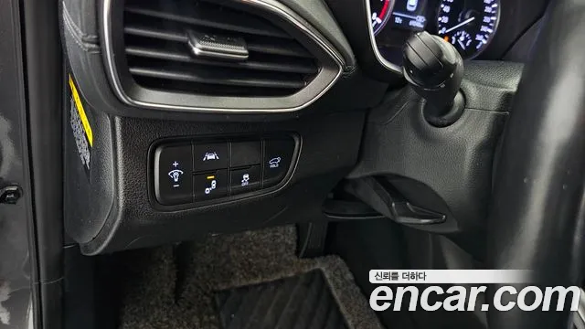 Hyundai Santafe 2020 — фото 17