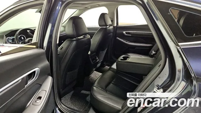 Hyundai Sonata 2020 — фото 11
