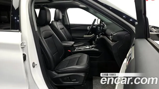 Ford Explorer 2023 — фото 11