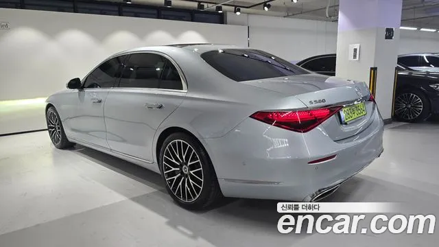 Mercedes-Benz S-Class 2025 — фото 3