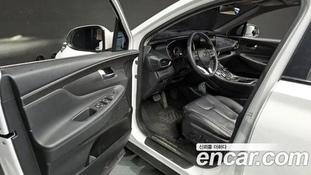 Hyundai Santafe 2021 — фото 10