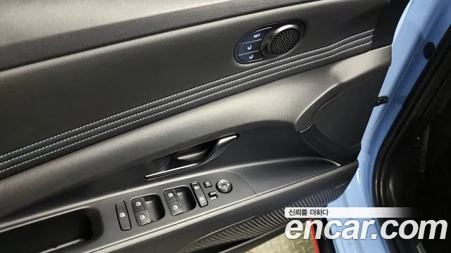 Hyundai AVANTE 2023 — фото 13