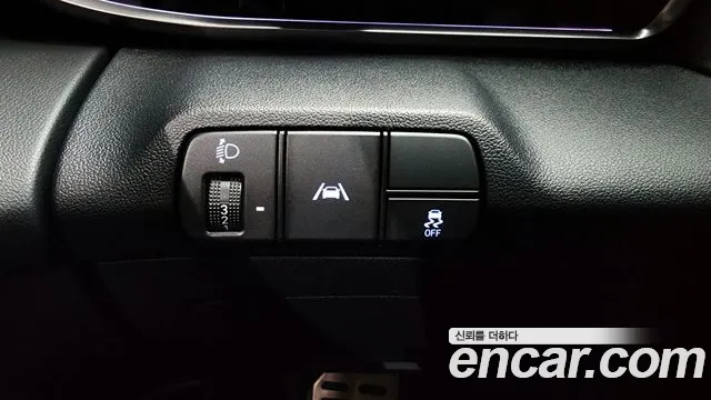 Hyundai AVANTE 2023 — фото 14
