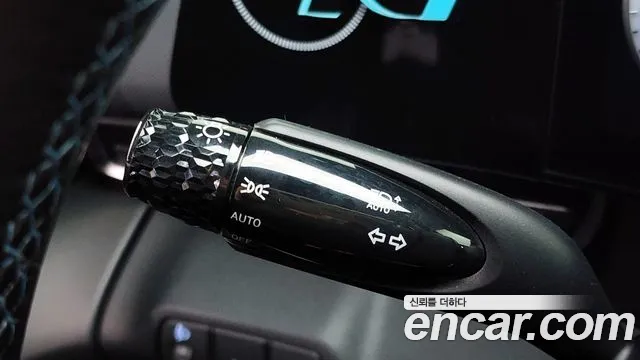 Hyundai AVANTE 2023 — фото 16