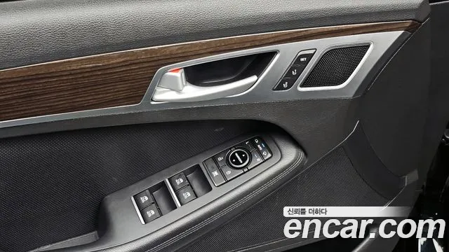 Genesis G80 2017 — фото 19