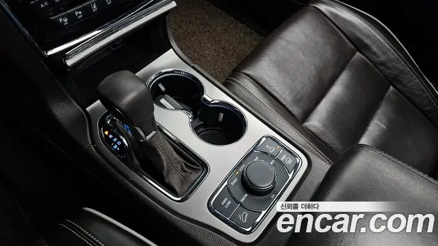 Jeep Cherokee 2019 — фото 9