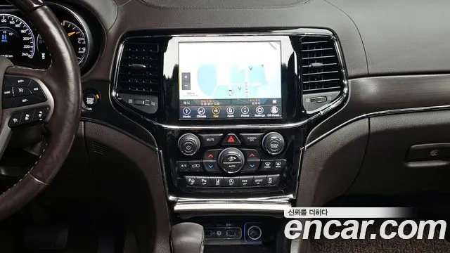 Jeep Cherokee 2019 — фото 14