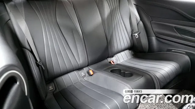 Mercedes-Benz E-Class 2017 — фото 12