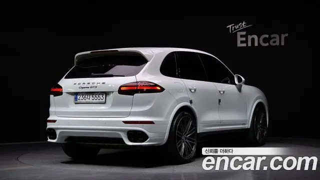 Porsche Cayenne 2016 — фото 2