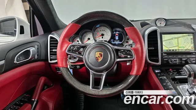 Porsche Cayenne 2016 — фото 13