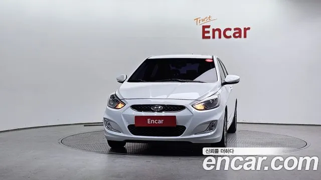 Hyundai Accent 2018 — фото 3
