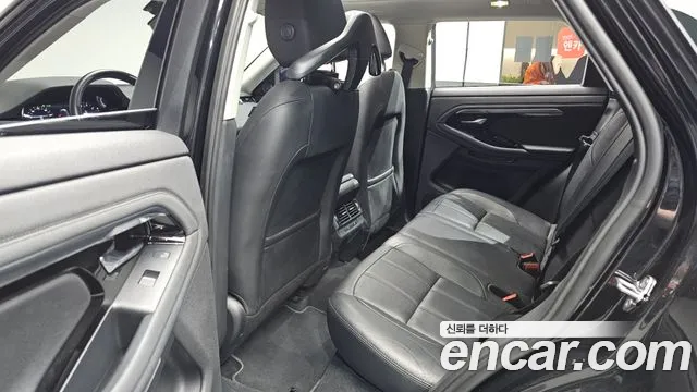 Land Rover Range Rover Evoque 2022 — фото 11