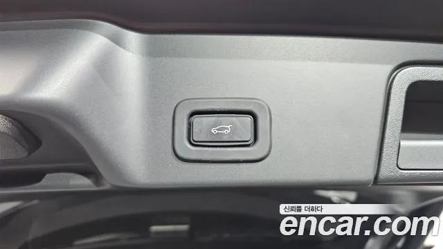 Land Rover Range Rover Evoque 2022 — фото 18