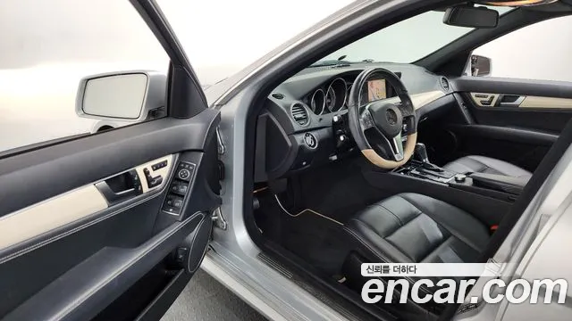 Mercedes-Benz C-Class 2013 — фото 10