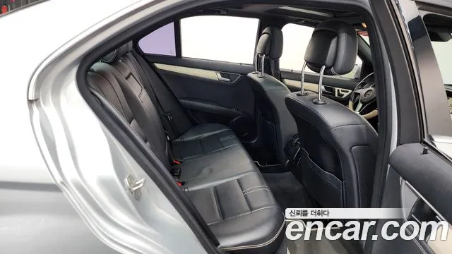 Mercedes-Benz C-Class 2013 — фото 12