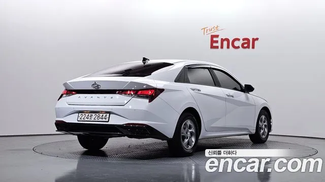 Hyundai AVANTE 2021 — фото 2