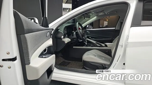Hyundai AVANTE 2021 — фото 10