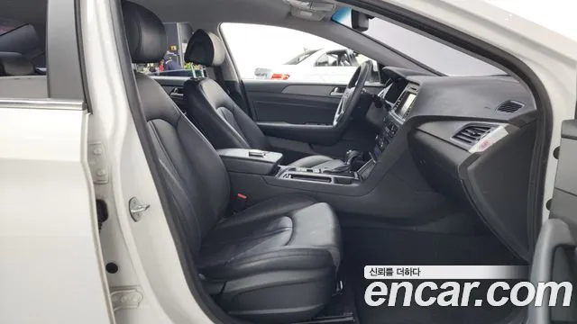 Hyundai Sonata 2017 — фото 11