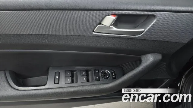 Hyundai Sonata 2018 — фото 17