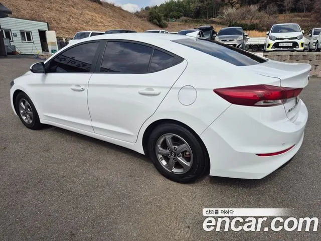 Hyundai AVANTE 2018 — фото 5