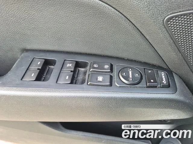 Hyundai AVANTE 2018 — фото 17