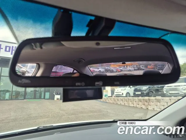 Hyundai AVANTE 2018 — фото 18