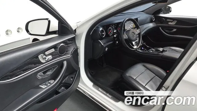Mercedes-Benz E-Class 2018 — фото 10