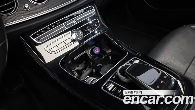 Mercedes-Benz E-Class 2018 — фото 17