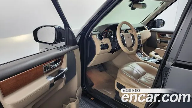 Land Rover Discovery 2016 — фото 10