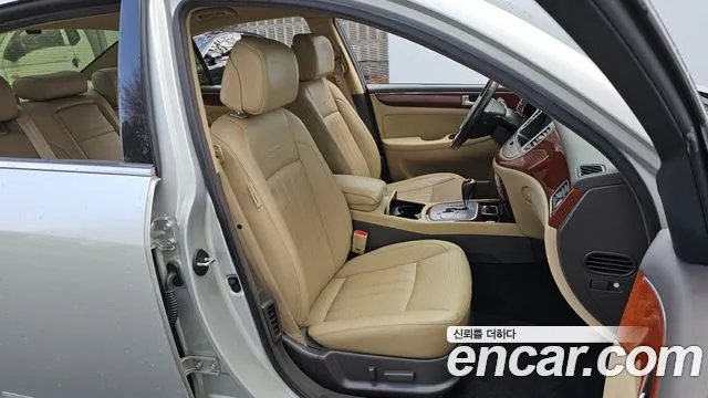 Hyundai Genesis 2012 — фото 10