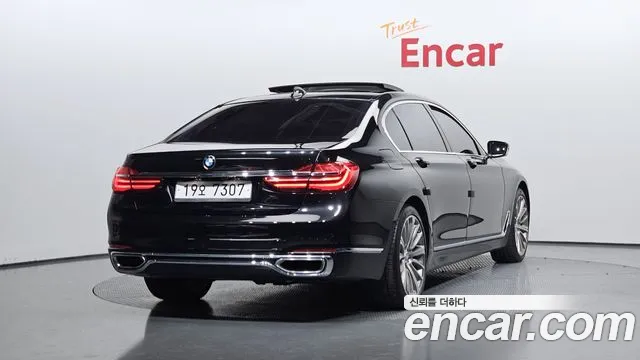 BMW 7-Series 2016 — фото 2