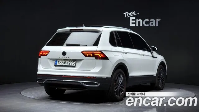 Volkswagen Tiguan 2023 — фото 2