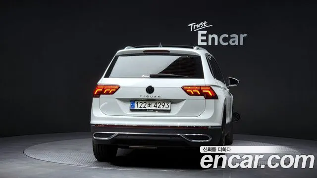 Volkswagen Tiguan 2023 — фото 4