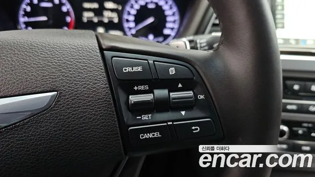 Hyundai Genesis 2016 — фото 12
