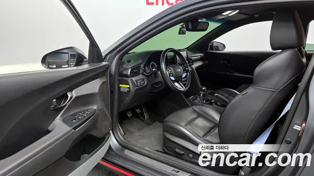 Hyundai Veloster 2019 — фото 11