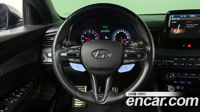 Hyundai Veloster 2019 — фото 13