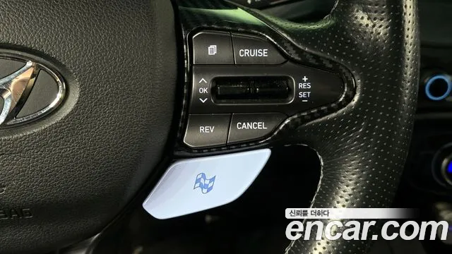Hyundai Veloster 2019 — фото 15