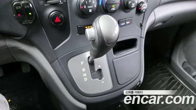 Hyundai Starex 2015 — фото 9