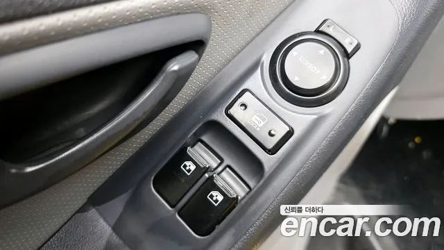 Hyundai Starex 2015 — фото 14