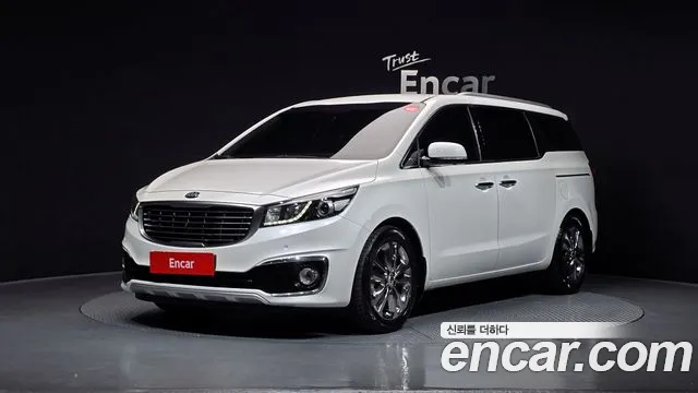 Kia Canival 2018 — фото 1