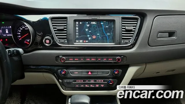 Kia Canival 2018 — фото 15