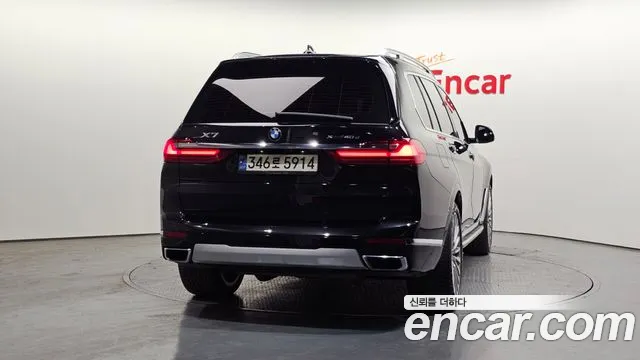 BMW X7 2021 — фото 4