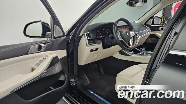 BMW X7 2021 — фото 10