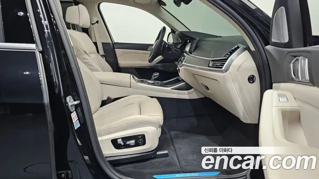 BMW X7 2021 — фото 11