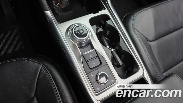 Ford Explorer 2020 — фото 9