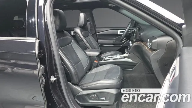 Ford Explorer 2020 — фото 11