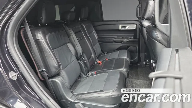 Ford Explorer 2020 — фото 12
