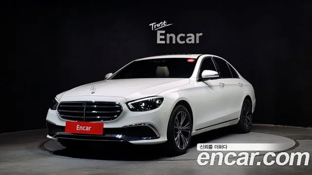 Mercedes-Benz E-Class 2023 — фото 1